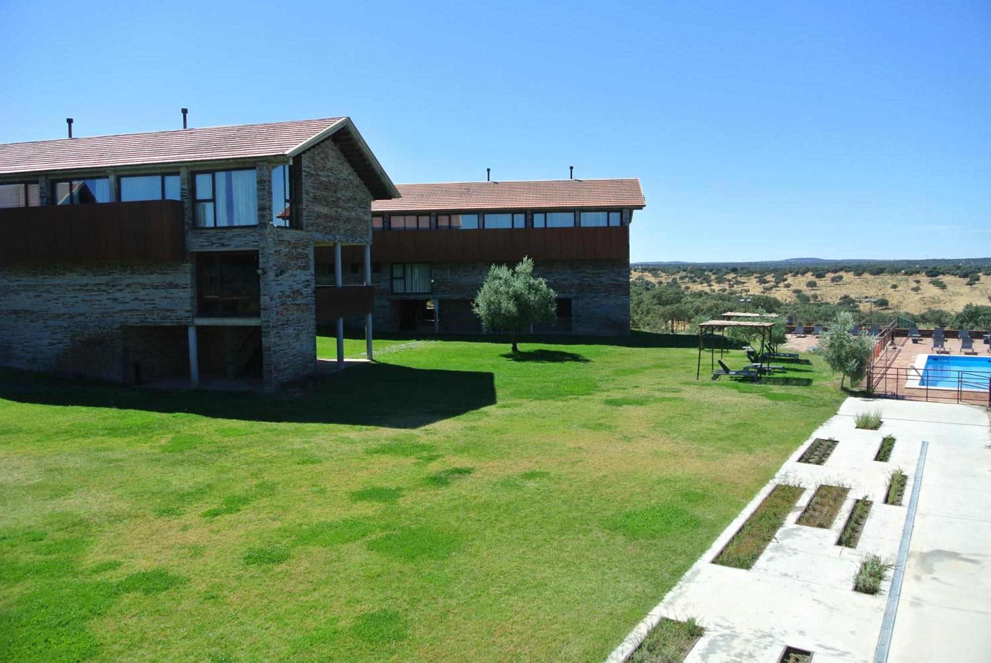 מלון Torrejón el Rubio Hospederia Parque De Monfraguee מראה חיצוני תמונה