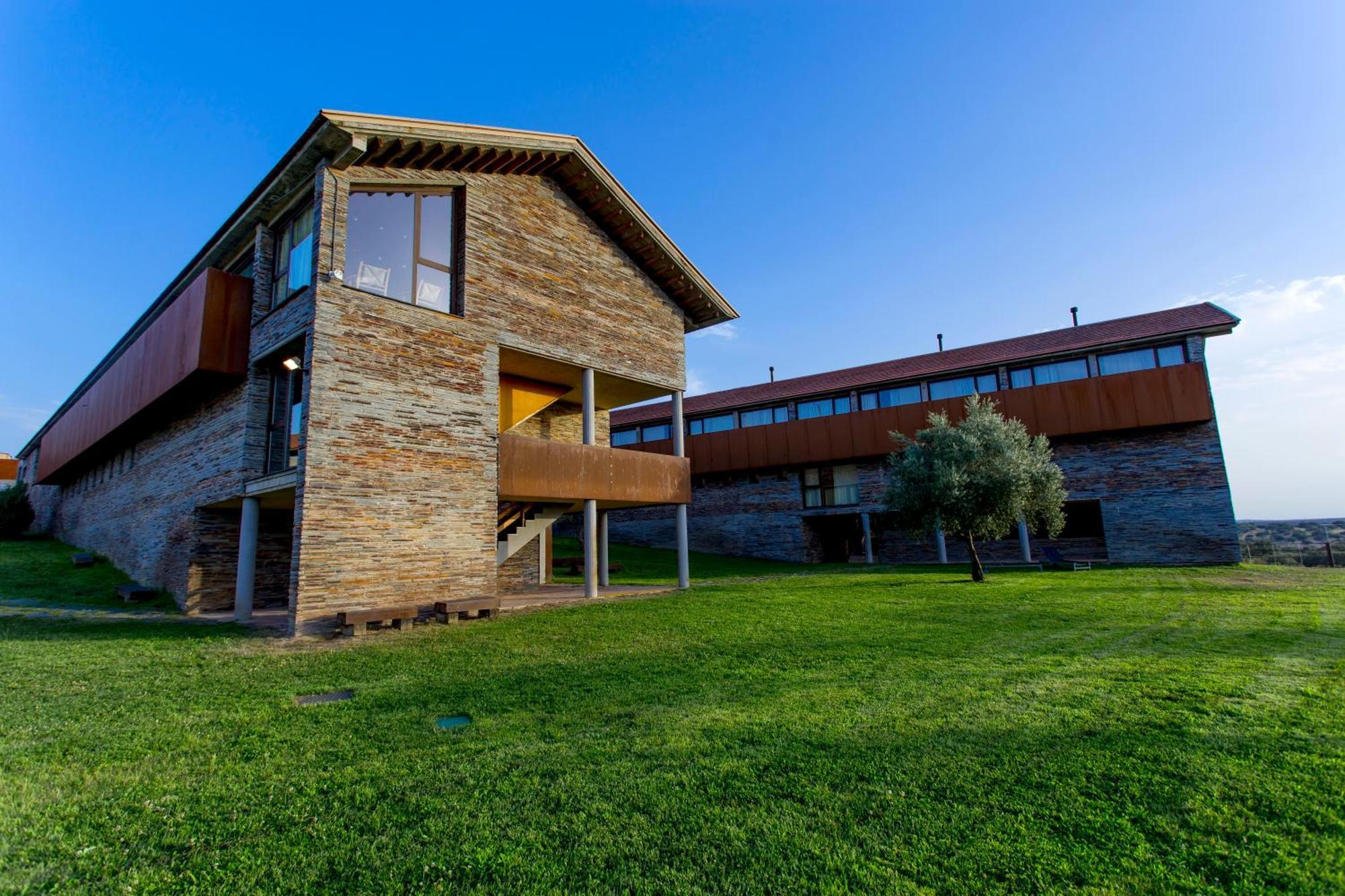 מלון Torrejón el Rubio Hospederia Parque De Monfraguee מראה חיצוני תמונה