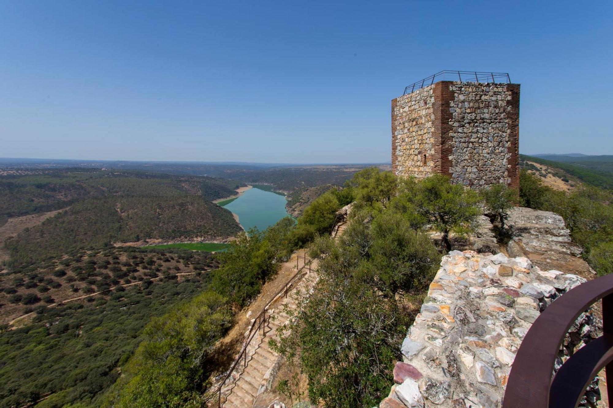 מלון Torrejón el Rubio Hospederia Parque De Monfraguee מראה חיצוני תמונה